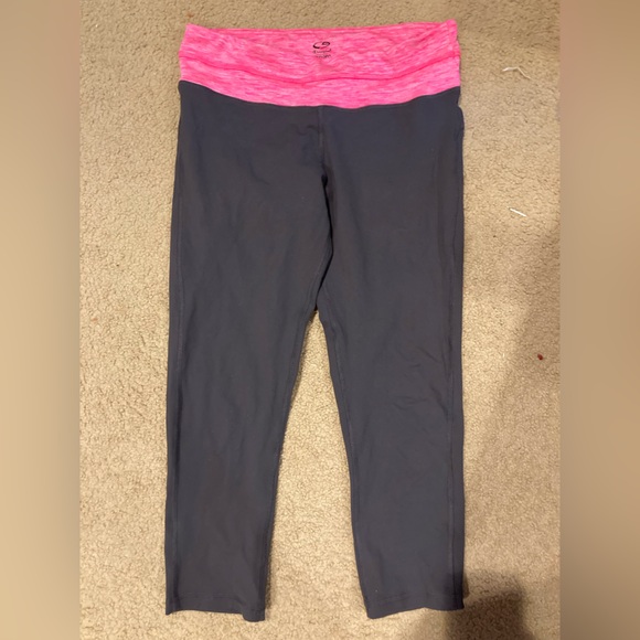 Champion Duo Dry Crop Leggings in Black and Pink - Picture 1 of 2